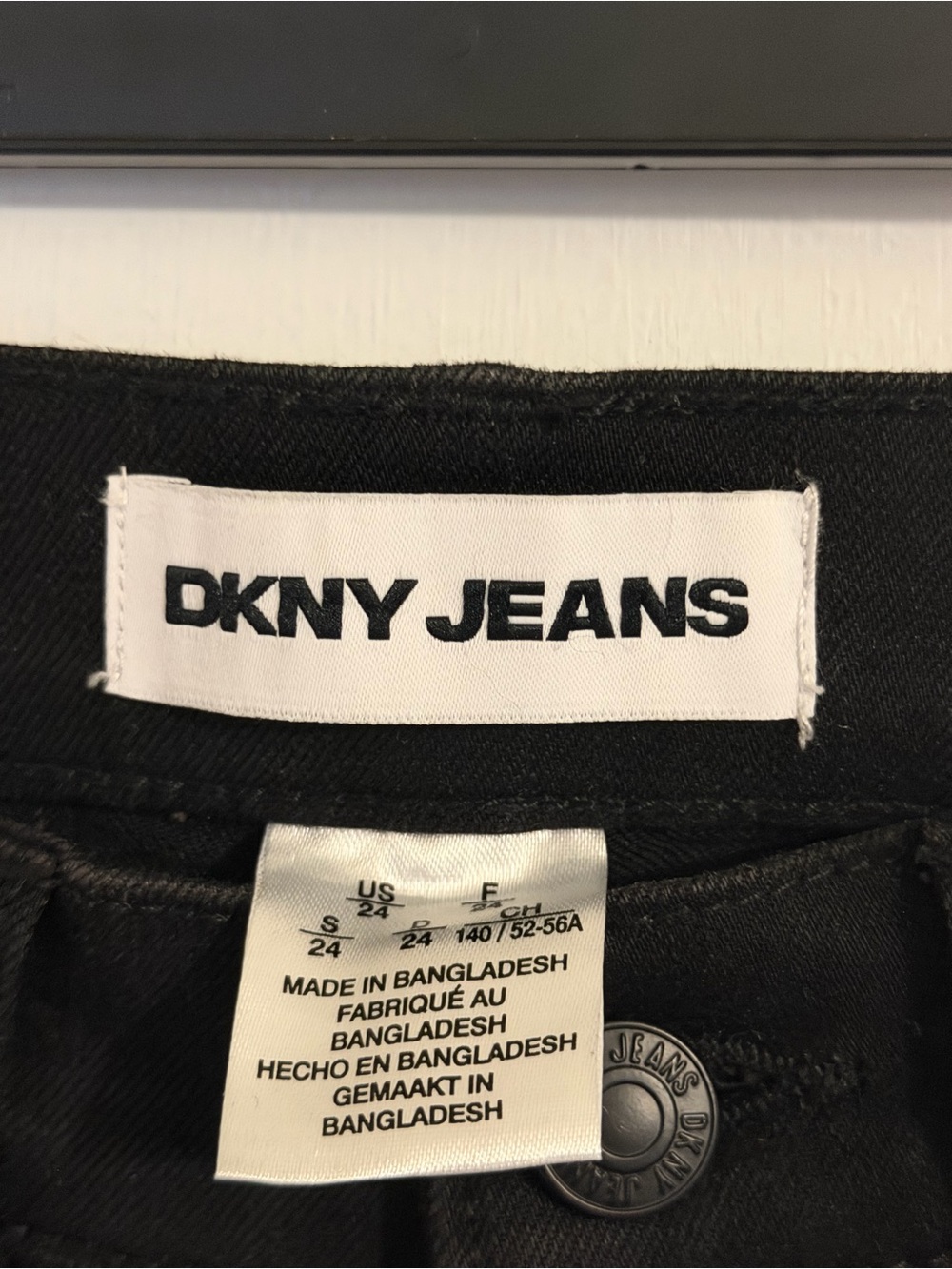dkny jeans - Picture 2 of 3